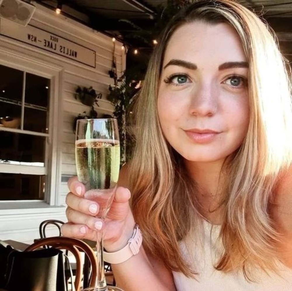 Meet your Posher, Rebecca